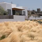 Oskelos Villa *